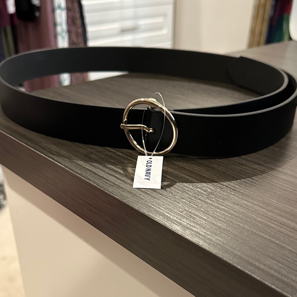 NWT Old Navy Black Belt with Silver Buckle